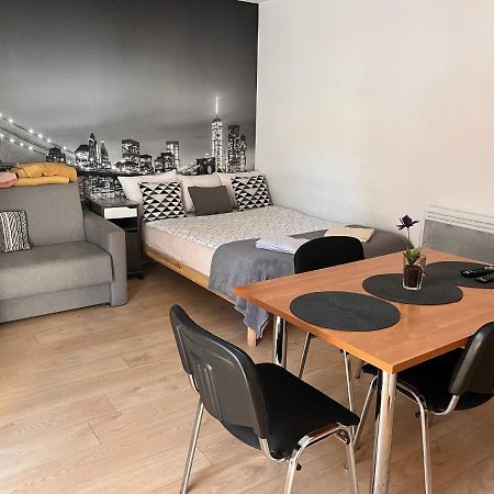 White Garden Apartman Oświęcim Kültér fotó