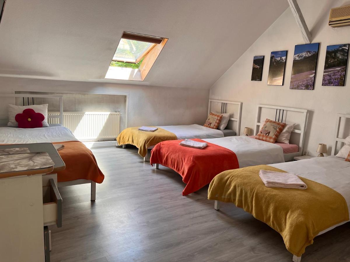 White Garden Apartman Oświęcim Kültér fotó