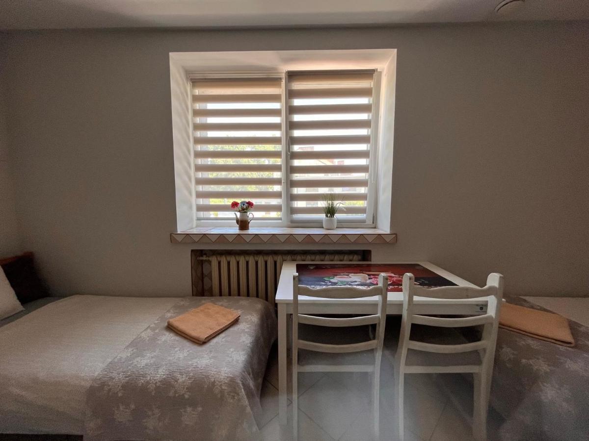 White Garden Apartman Oświęcim Kültér fotó