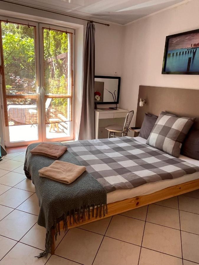 White Garden Apartman Oświęcim Kültér fotó