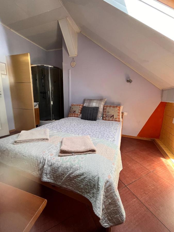 White Garden Apartman Oświęcim Kültér fotó