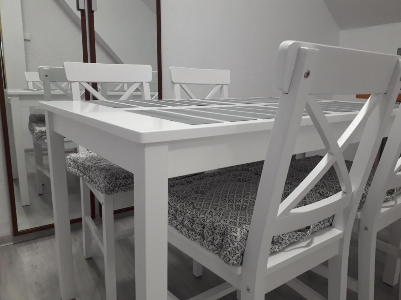 White Garden Apartman Oświęcim Kültér fotó
